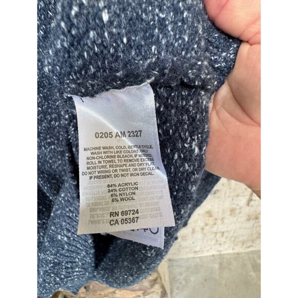 Columbia Sweater-Size Medium-Blue - Picture 5 of 7